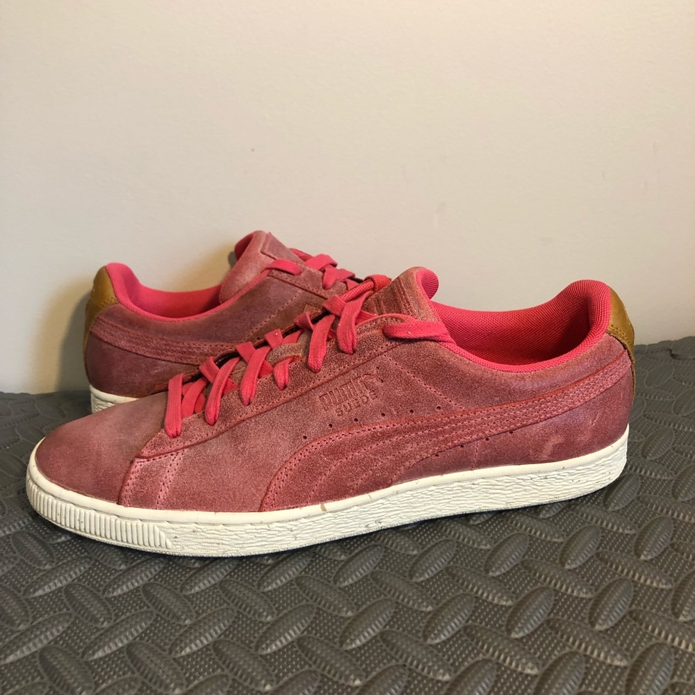 Puma Suede Pink and Gold Shoes SIZE Men’s 10
